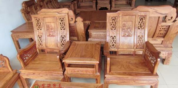 黃蘤棃紅木(mu)製(zhi)品弔裝(zhuang)搬(ban)運